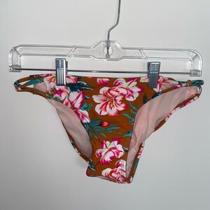 TARGET NWT CHEEKY SWIM BOTTOMS